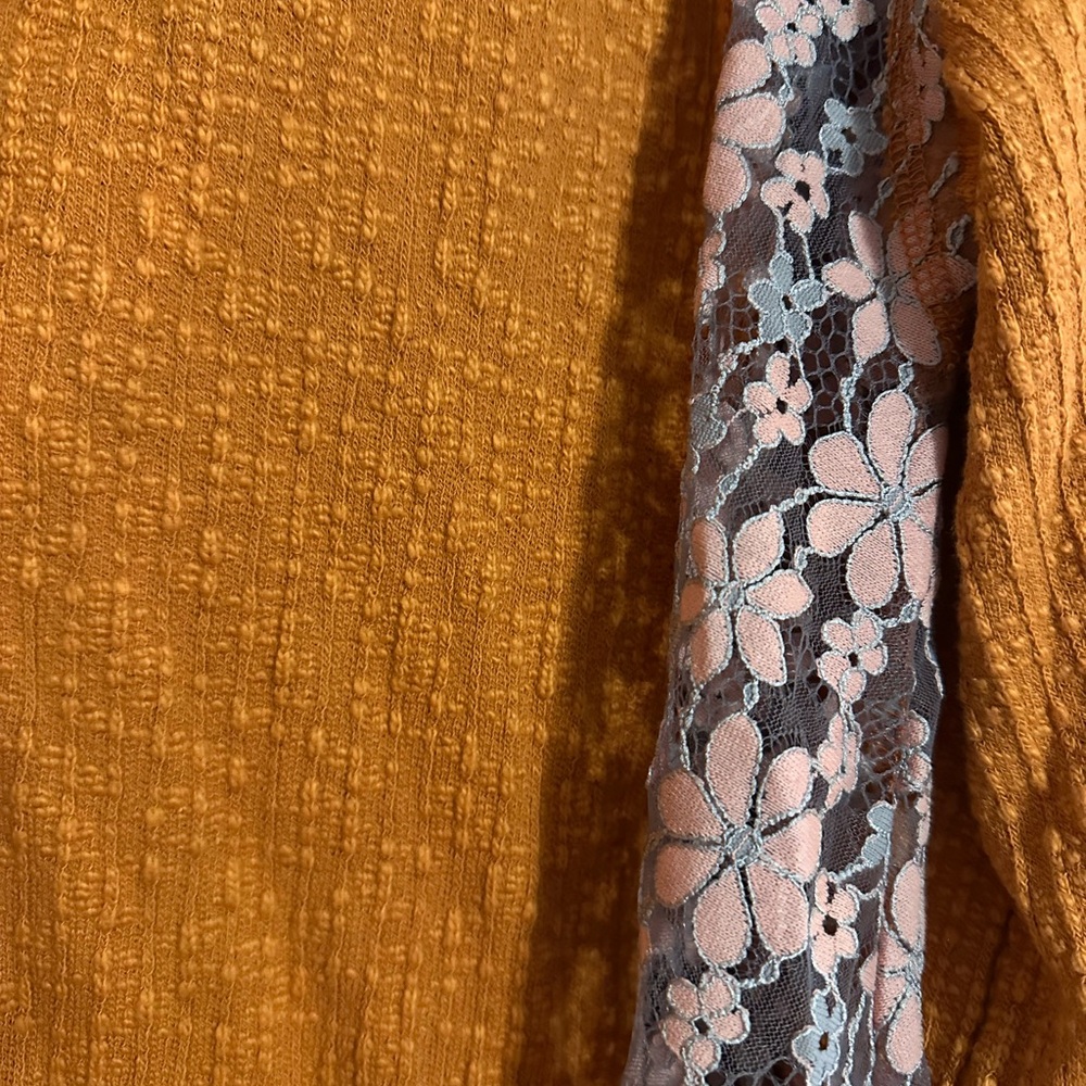 POL Mustard and Floral Sleeve Blouse - Picture 5 of 5